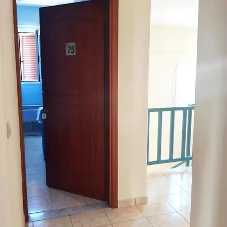 Hotel apartamentowy Avra Studios Monastiraki (Phocis)